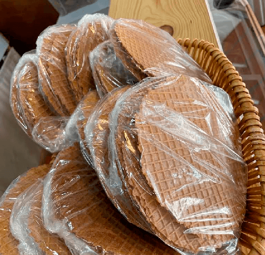 Logo Helados y Paletas La Chulita